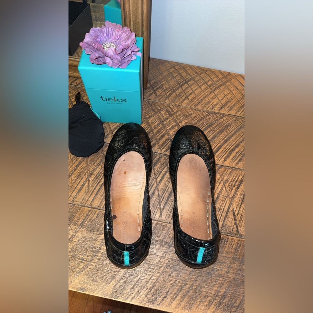 Tieks